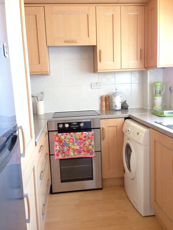 House Kingfisher Close in Greater London