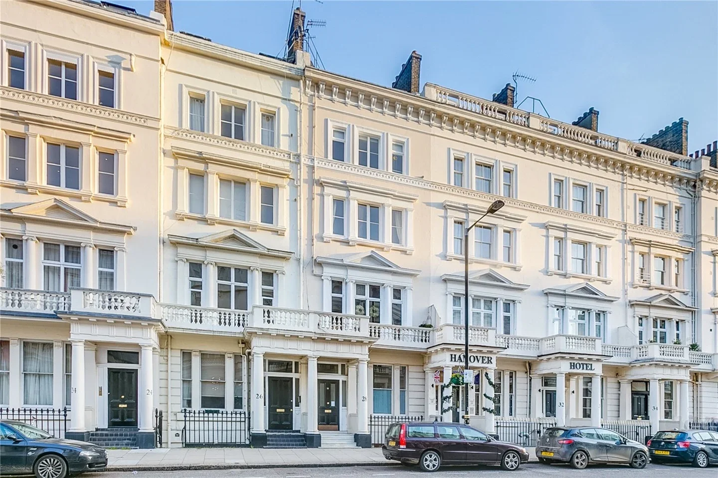 Flat St George's Drive in City of Westminster