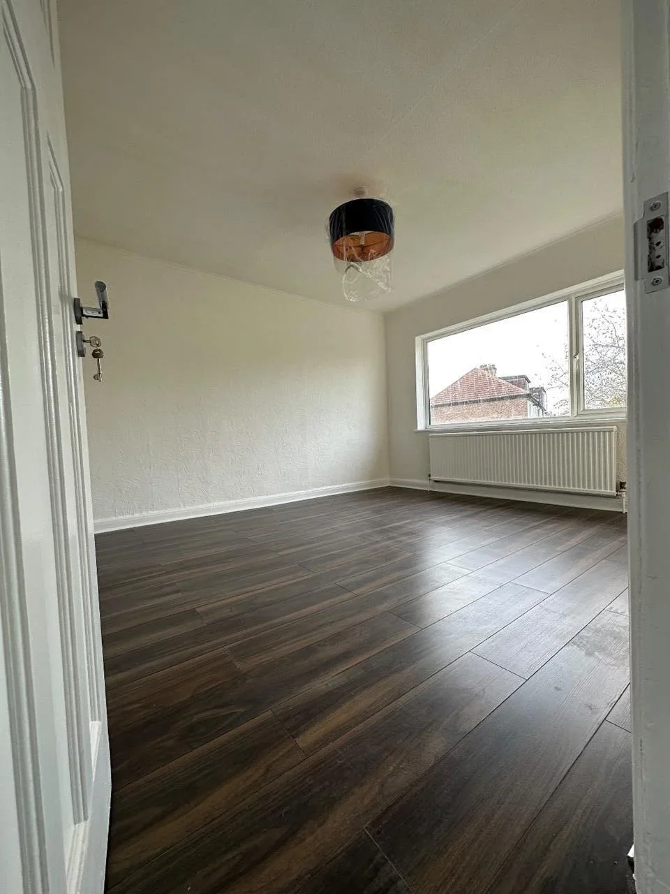 House Brimsdown Avenue in Greater London