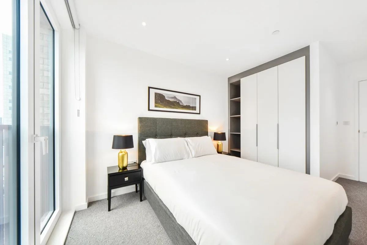 Flat Cendal Crescent in Greater London