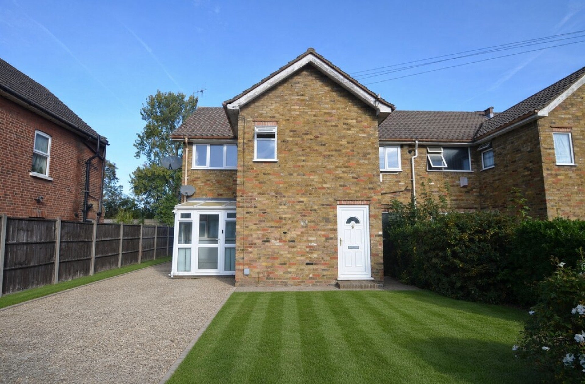 Flat Woodthorpe Road in Borough of Spelthorne