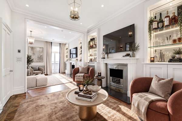 Flat Lower Belgrave Street in City of Westminster