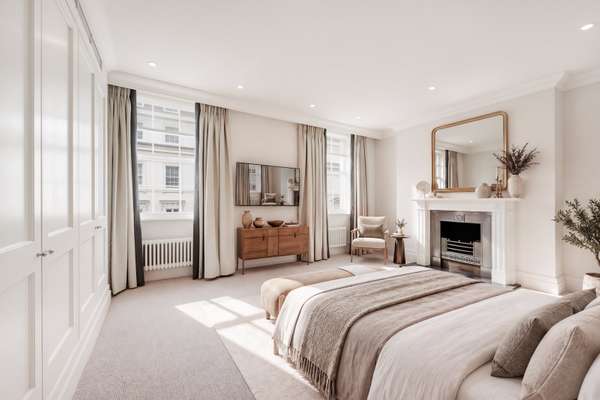 Flat Lower Belgrave Street in City of Westminster