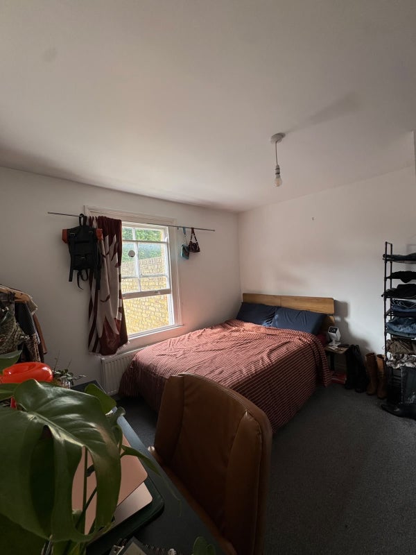 Room Warneford Street in Greater London