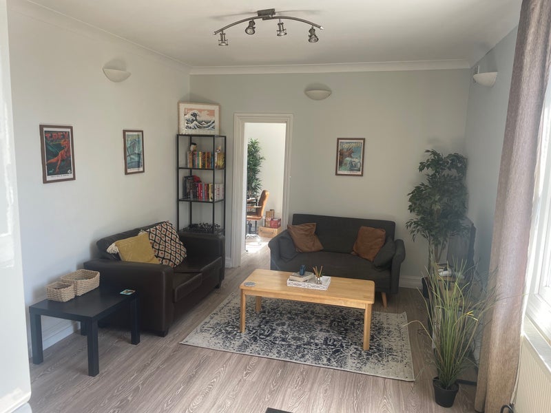 Flat Thane Villas in Greater London