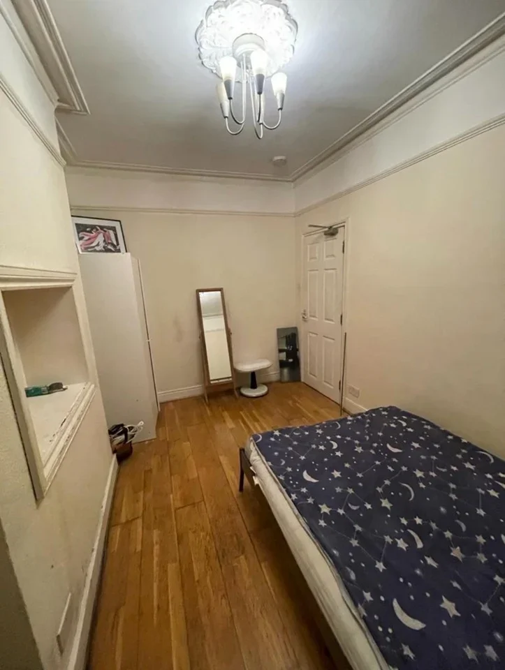 Room Cavendish Road in Greater London
