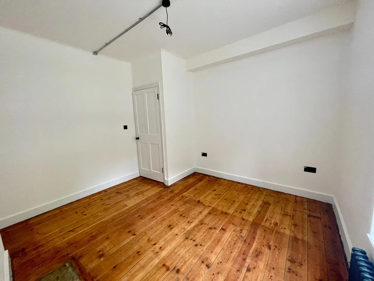 Flat Adelina Grove in Greater London