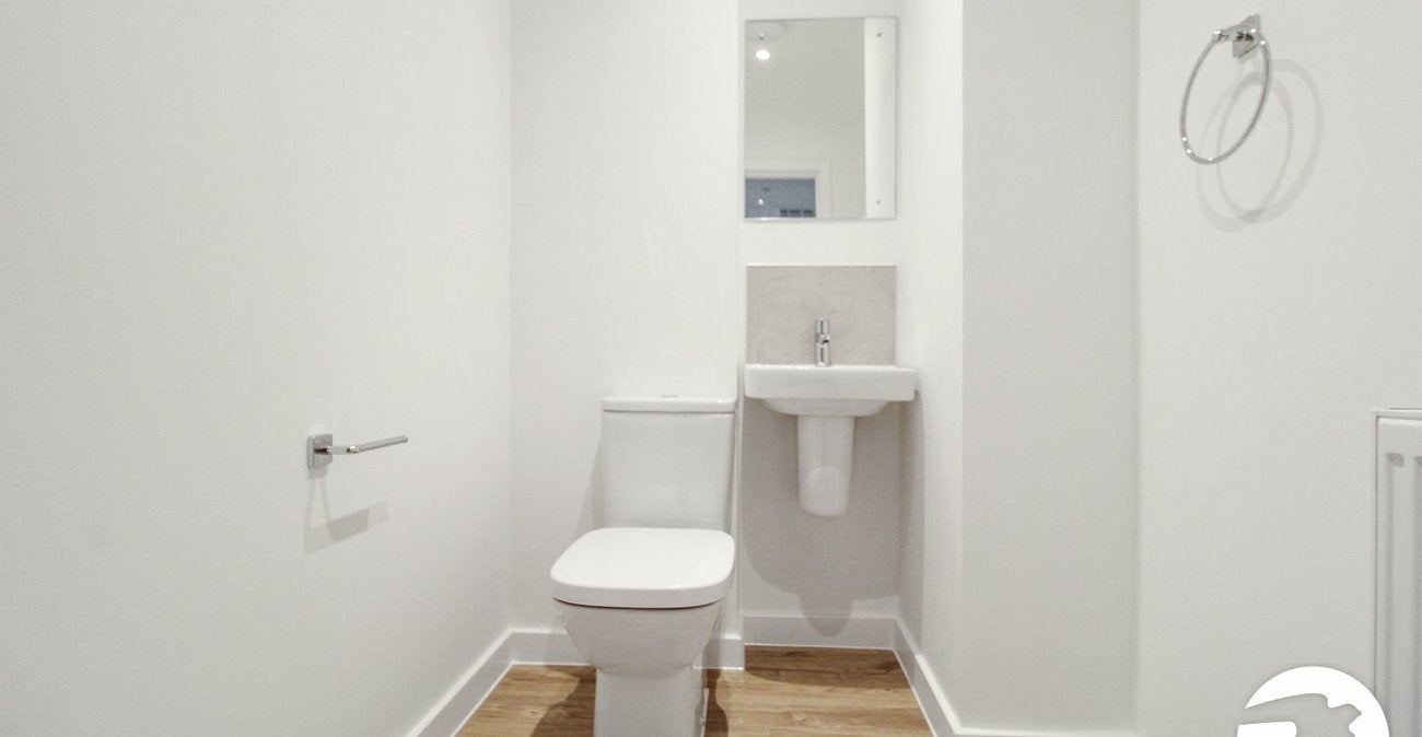 Flat Eglinton Road in Dartford
