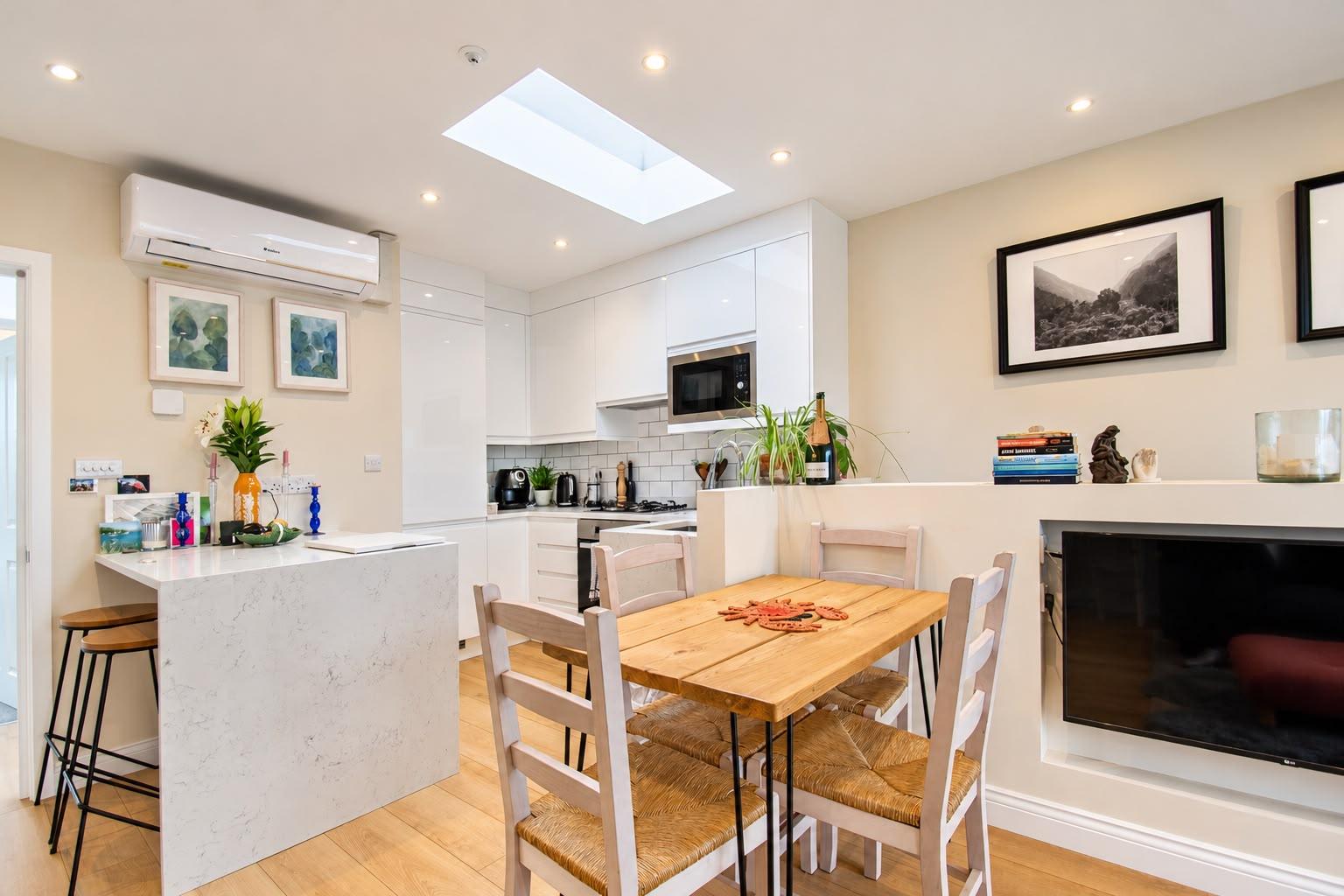 Flat Waldron Road in Greater London
