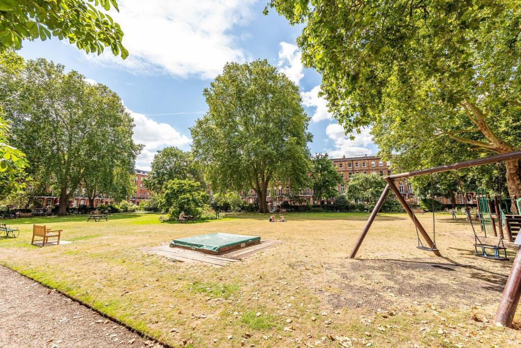 Flat Nevern Square in Greater London