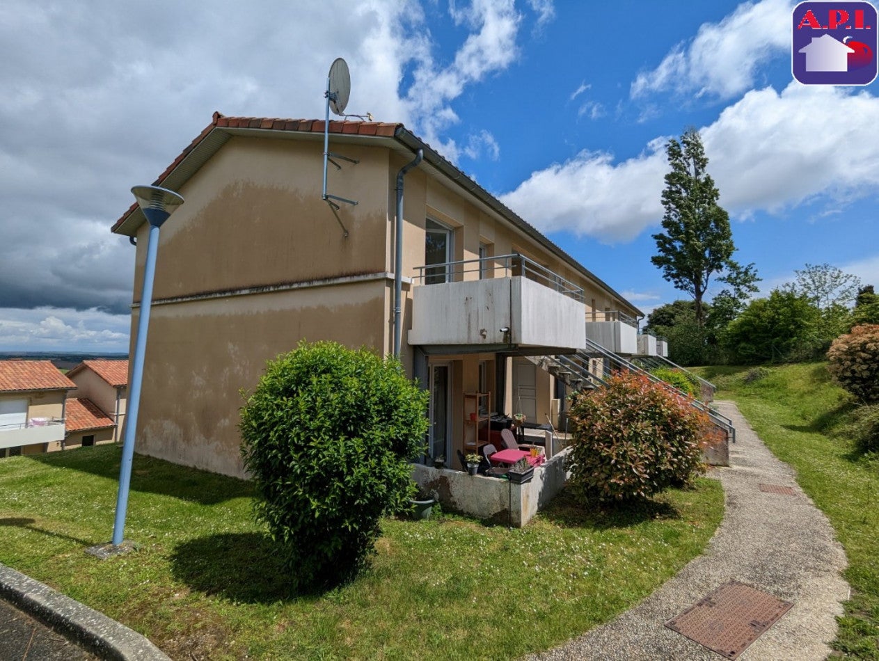 Flat Rue de l'Église in Nailloux