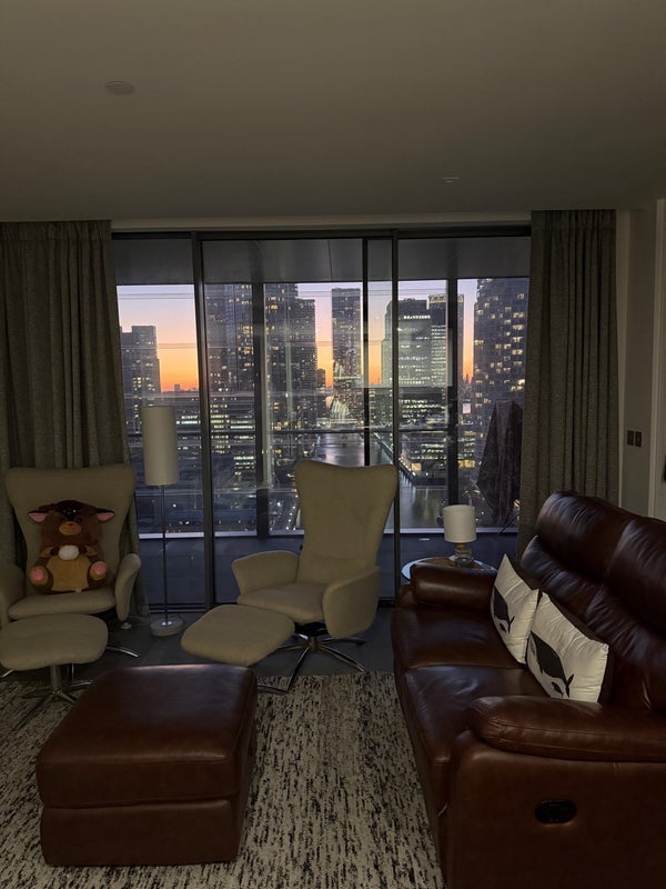 Flat Dollar Bay Place in Greater London