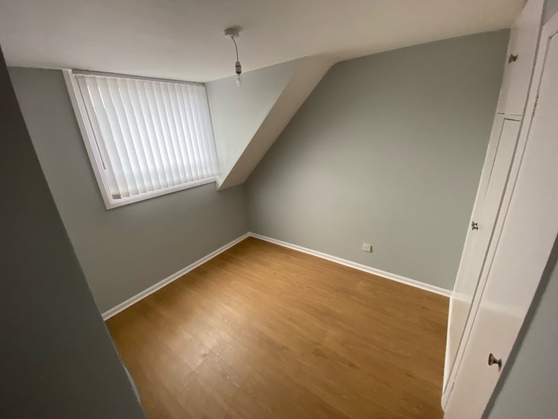 Flat Wychwood Close in Warwick