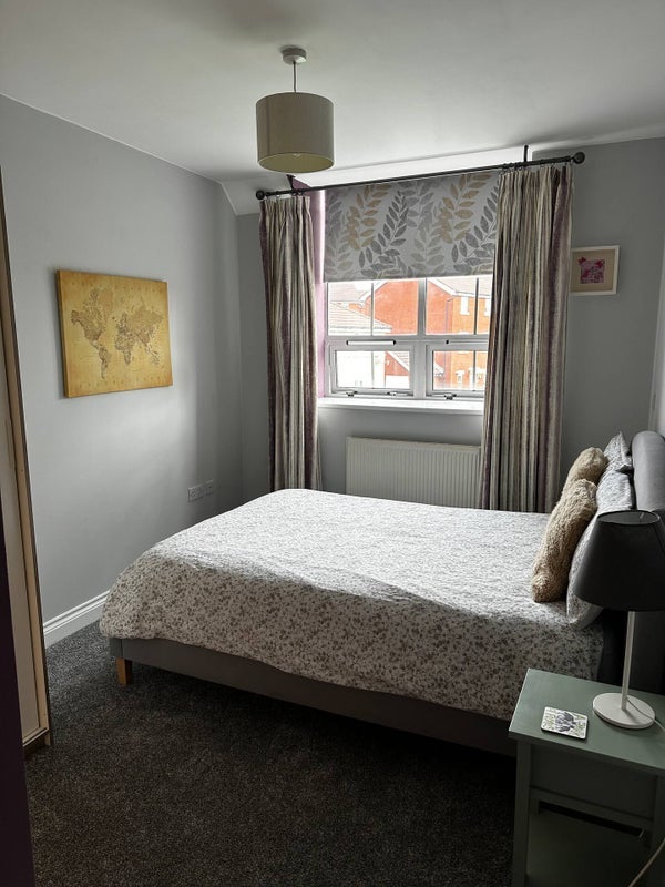 Room Hudd's Vale Road in Bristol