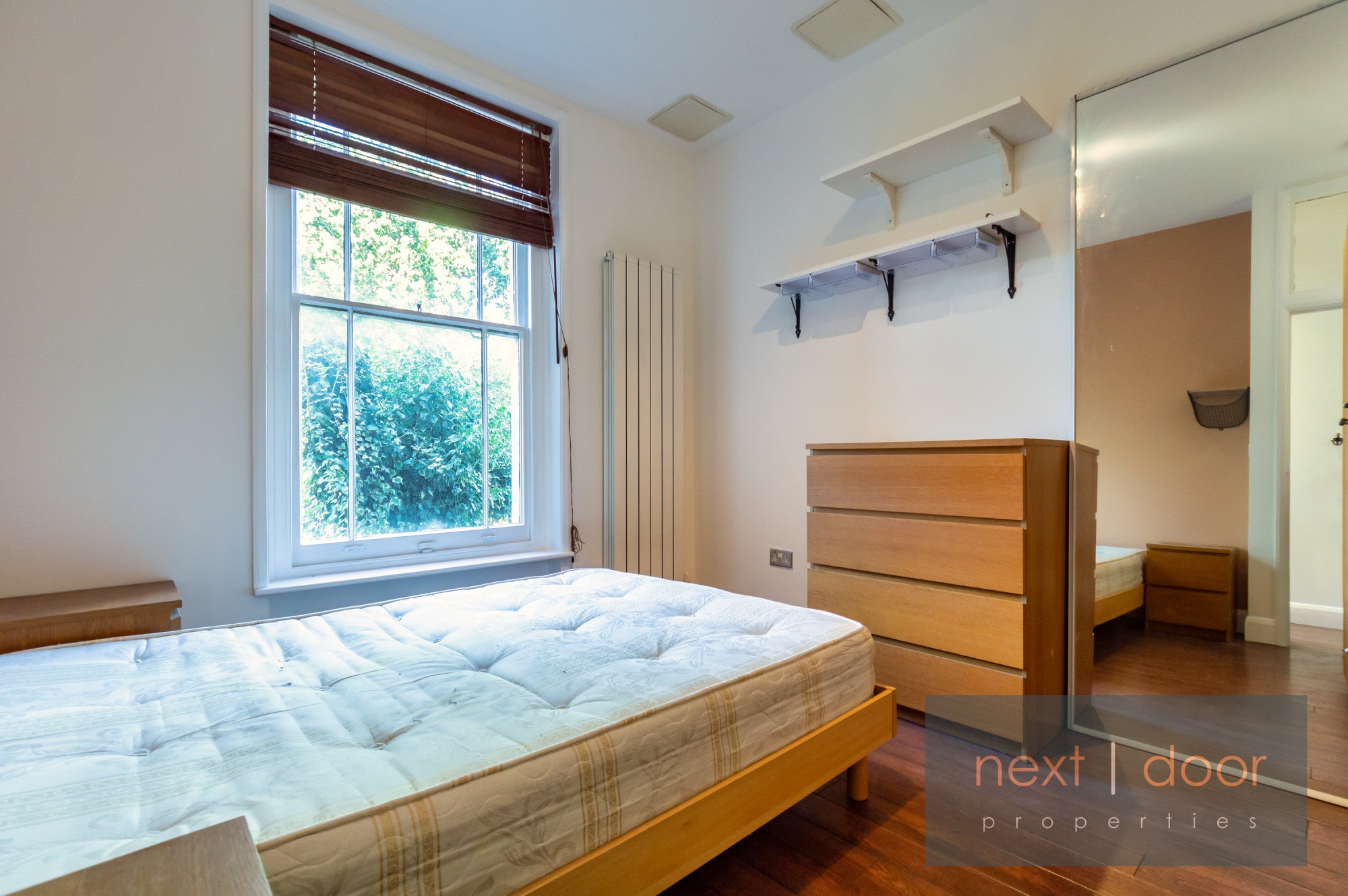 Flat Manor Avenue in London