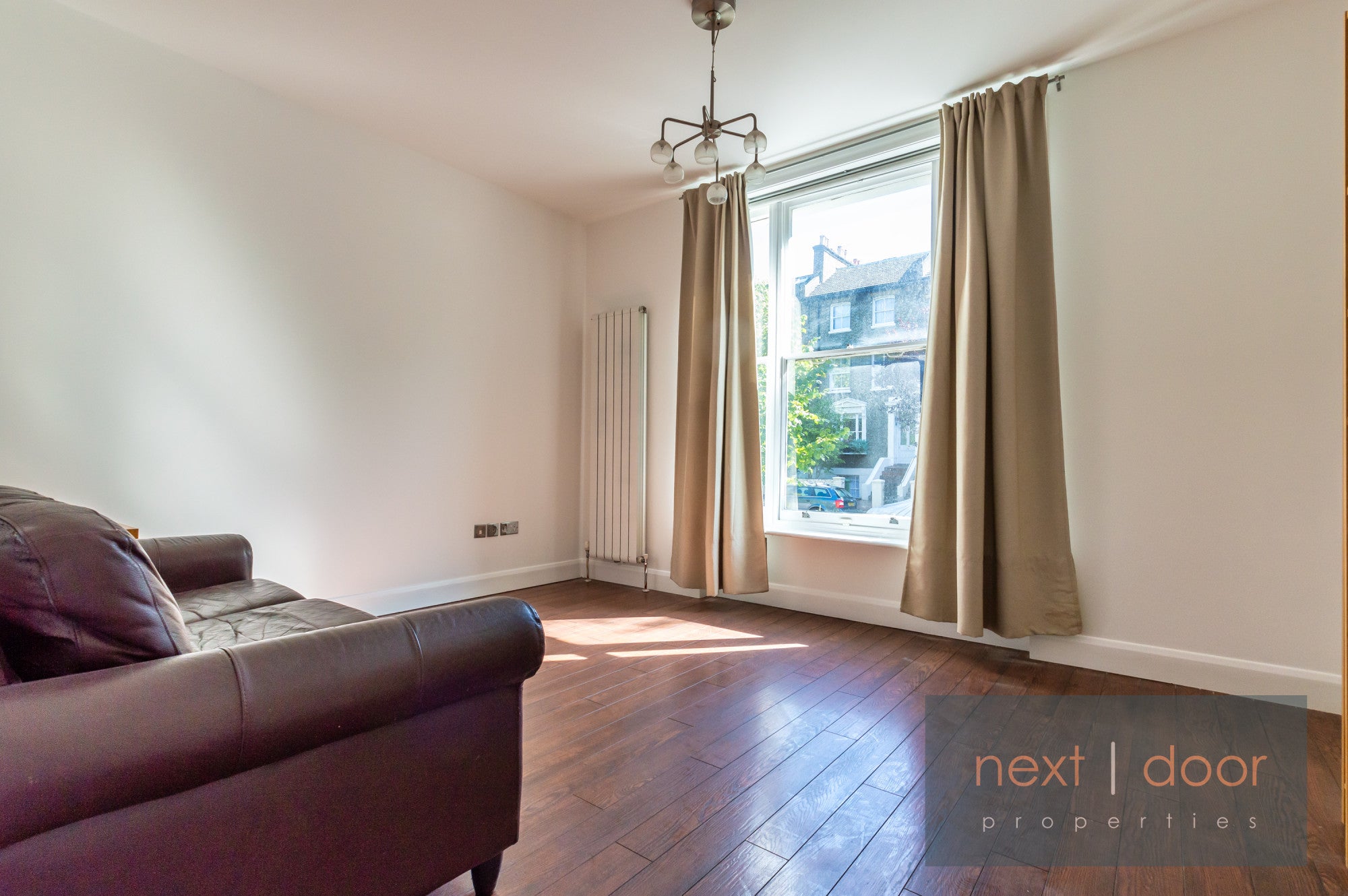 Flat Manor Avenue in London