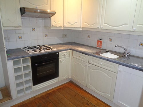 Flat Restalrig Road in Edinburgh