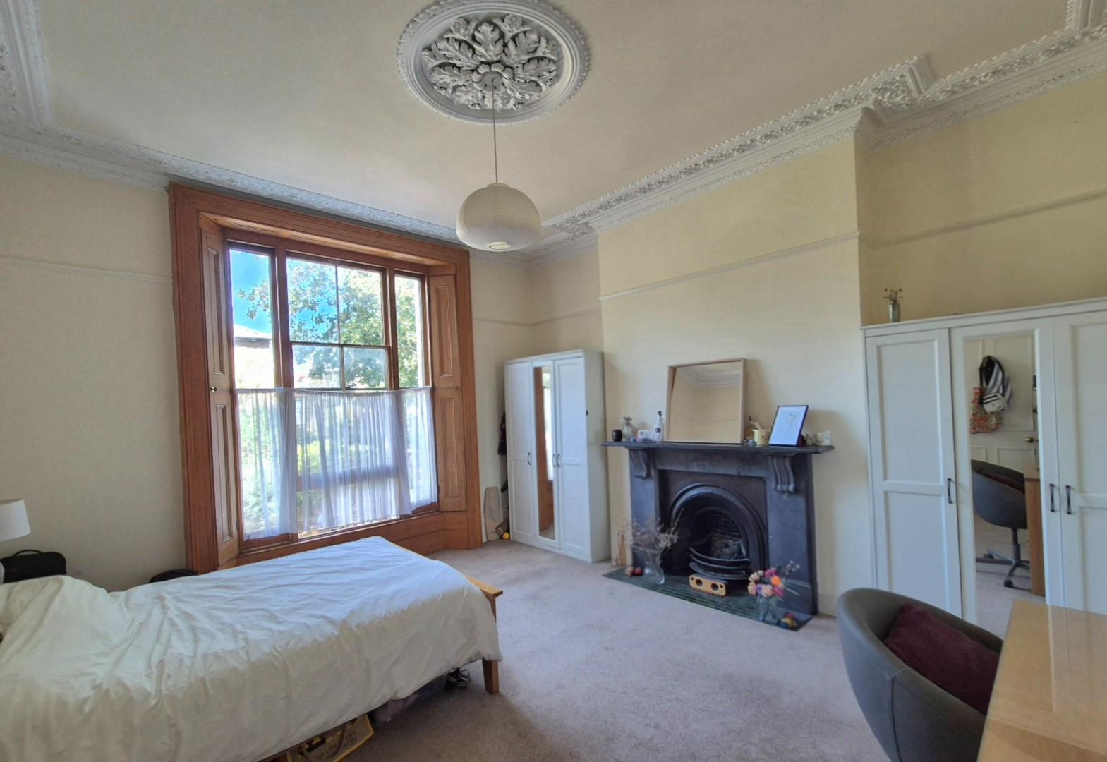 Flat Ranelagh Road in Greater London