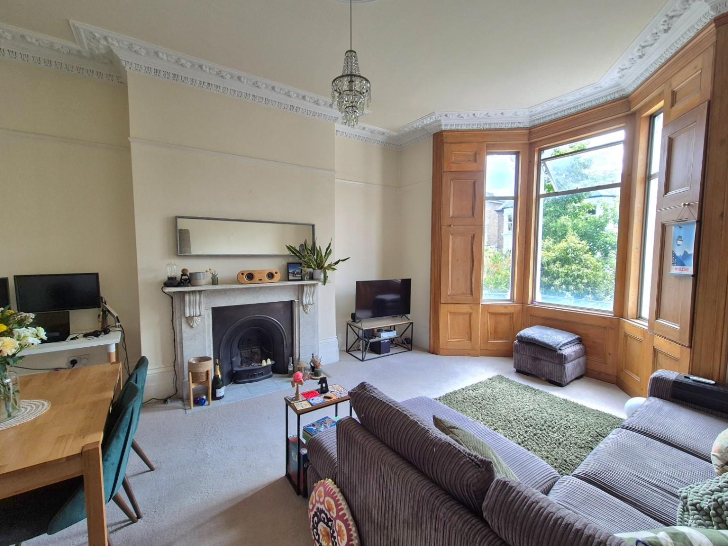 Flat Ranelagh Road in Greater London
