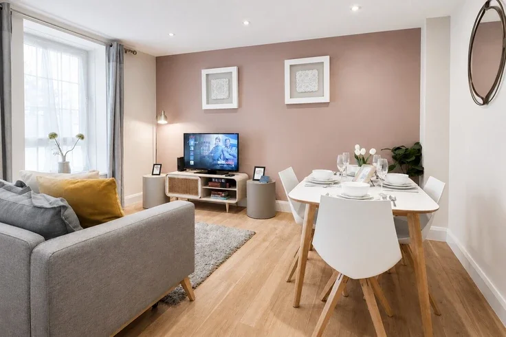 Flat Claylands Road in Greater London
