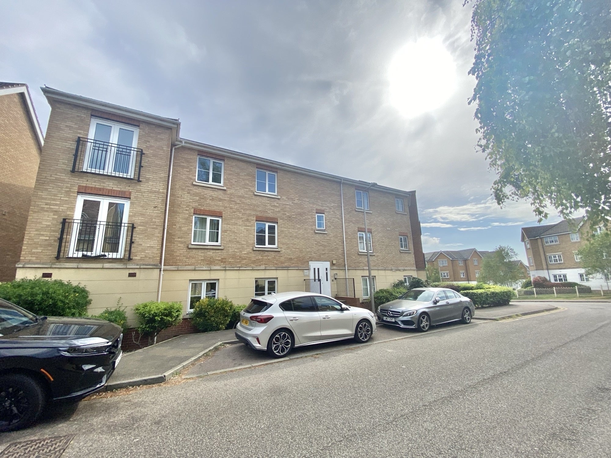 Flat Windermere Avenue in Purfleet-on-Thames