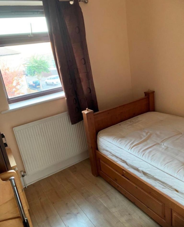 Room Brancaster Road in Greater London