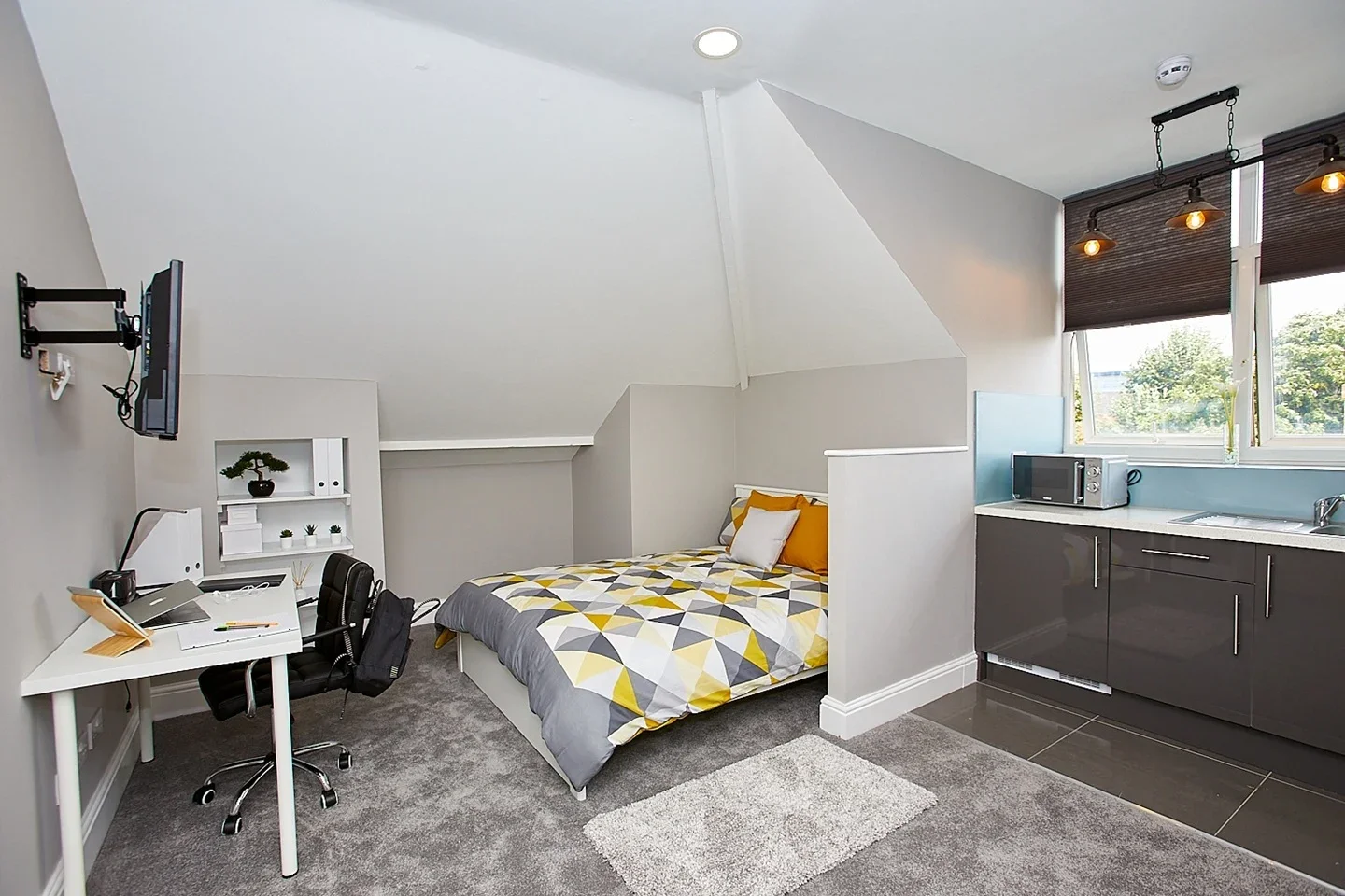 Room Warwick Row in Coventry