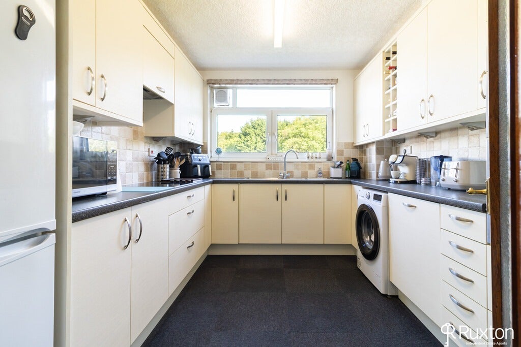 Flat Riverside Drive in Metropolitan Borough of Solihull