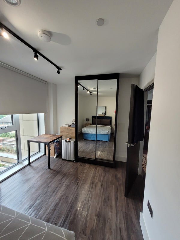 Room Scrubs Lane in Greater London