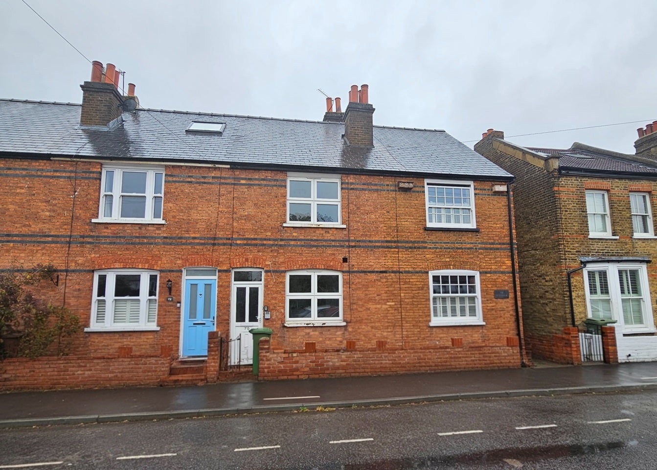 Flat Longfellow Road in Greater London