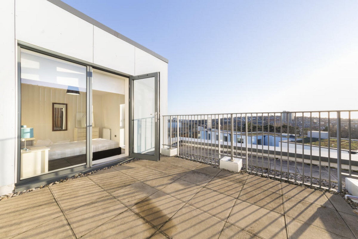 Flat Tanner Close in Greater London