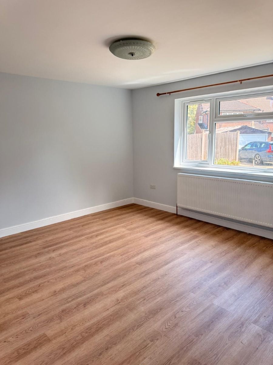 Flat Drakes Drive in St Albans