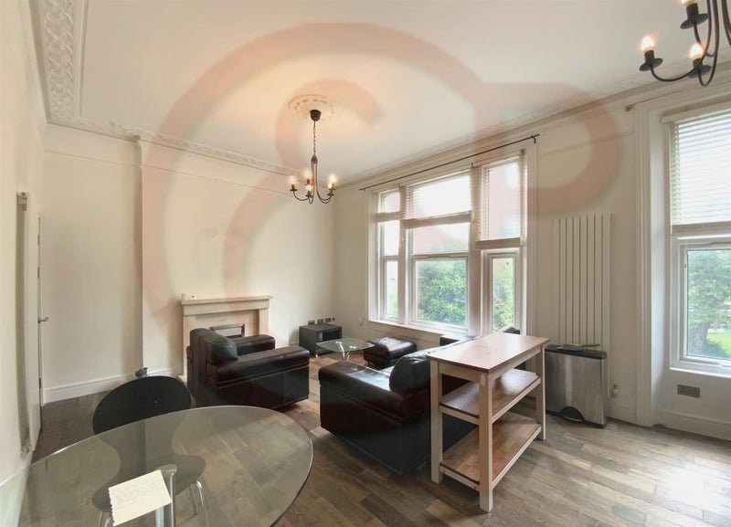 Room Haven Green in Greater London