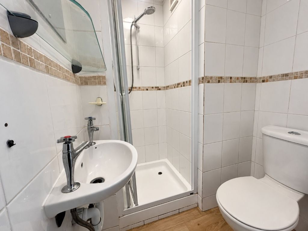 Flat Norfolk Crescent in Havant