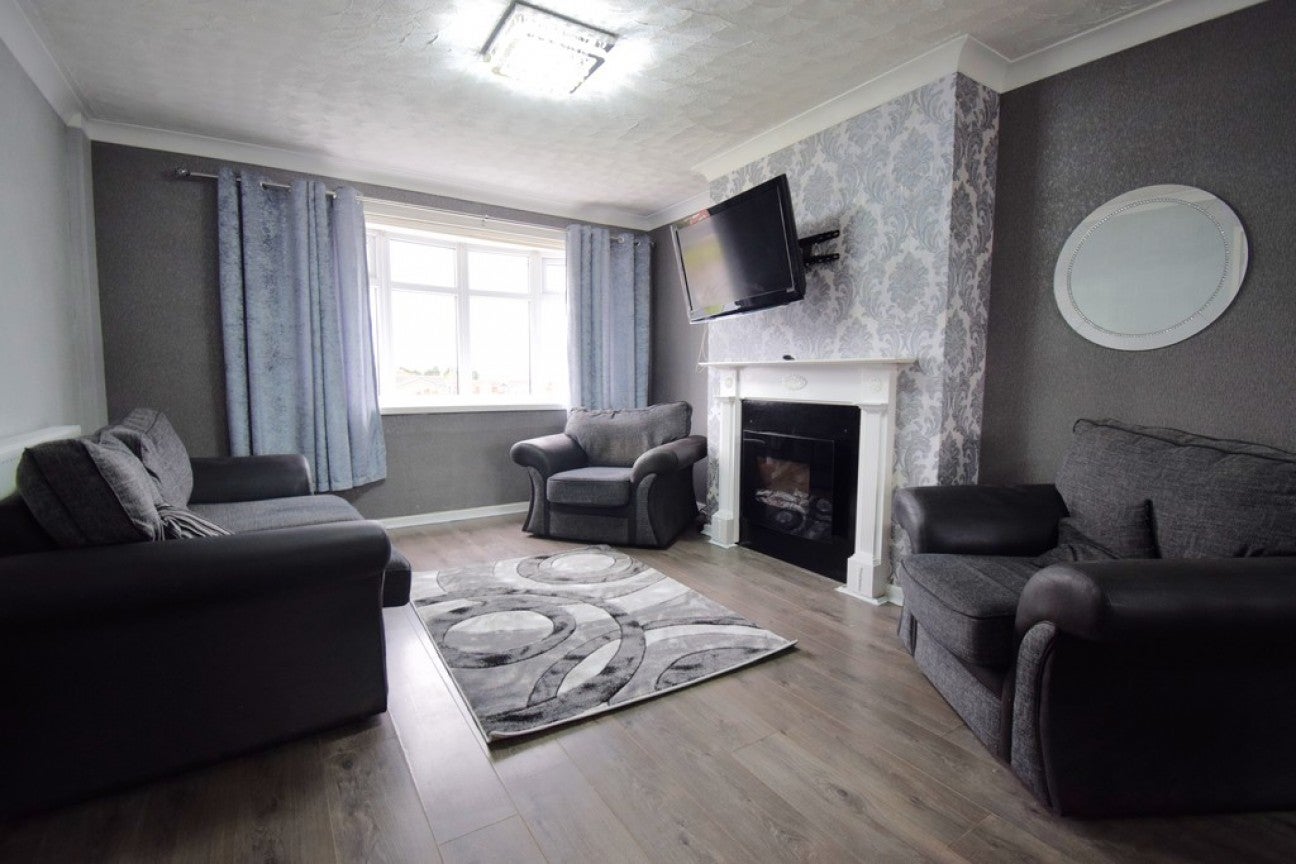 House Lanchester Close in Tamworth
