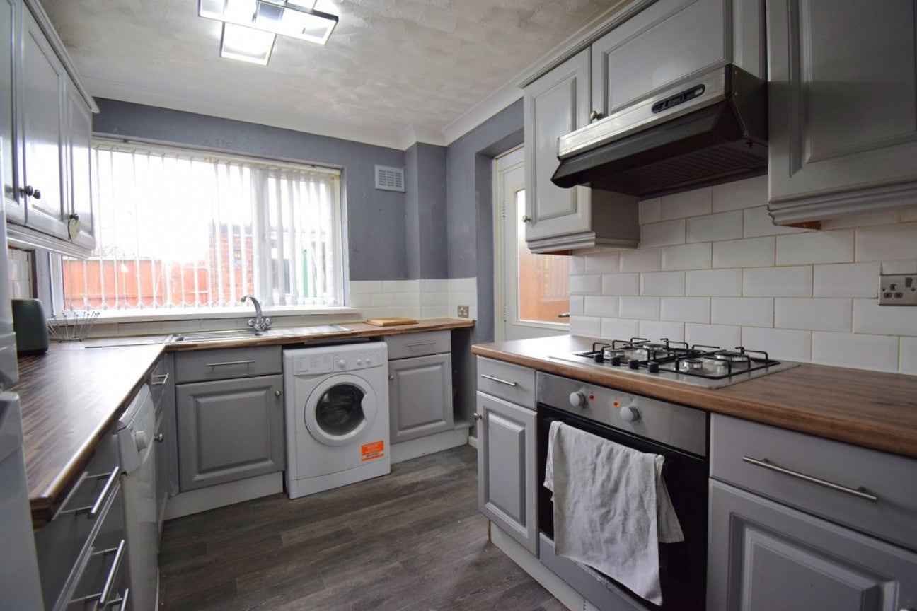 House Lanchester Close in Tamworth