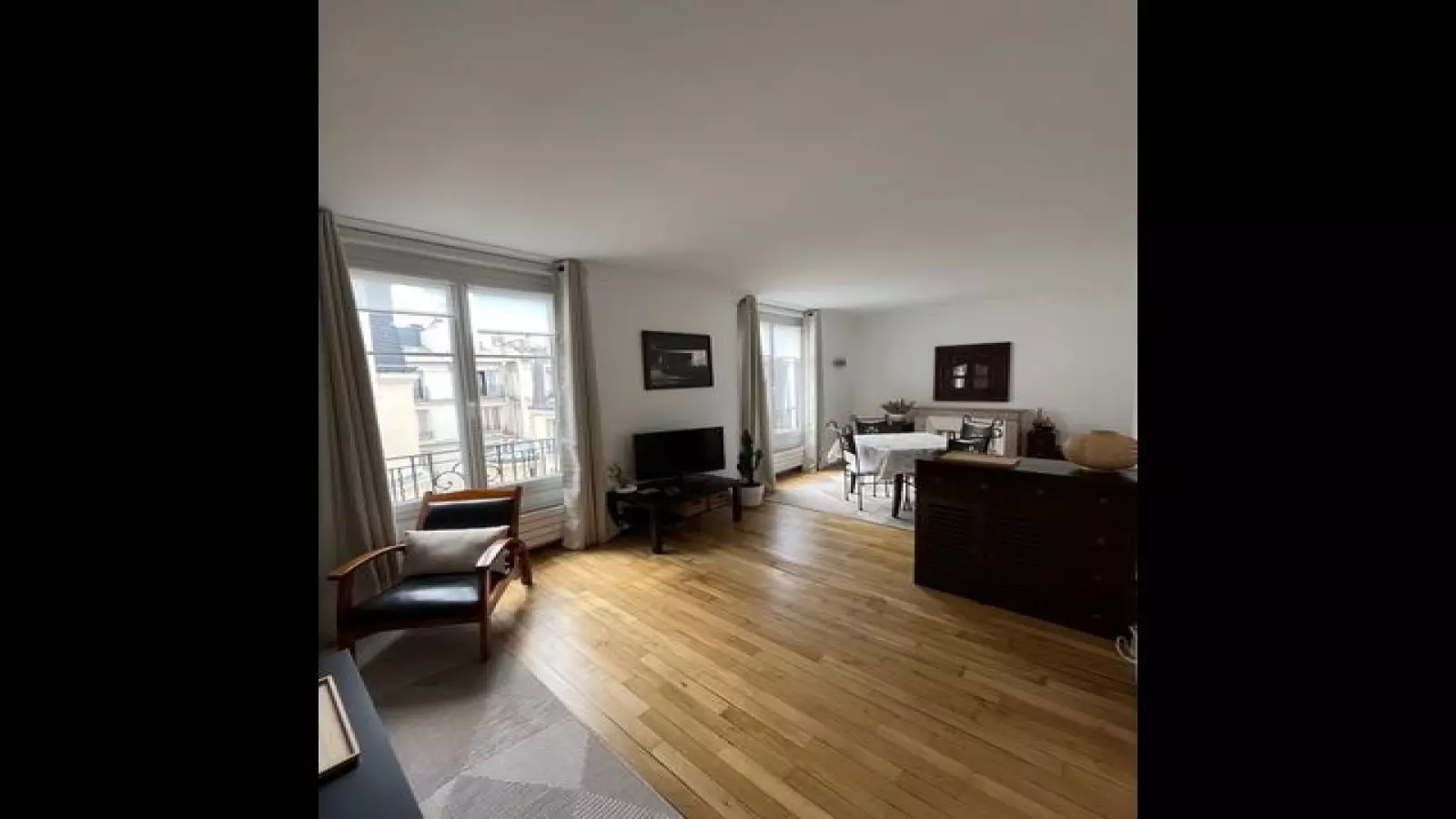 Flat Rue Saint-Antoine in Paris