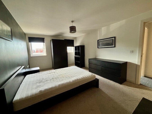 Flat Douglas Court in Preston