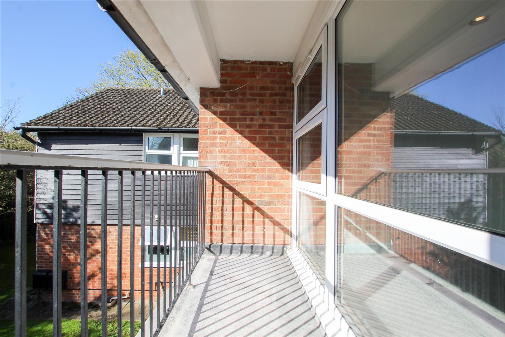 Flat Cedar Court in Cambridge