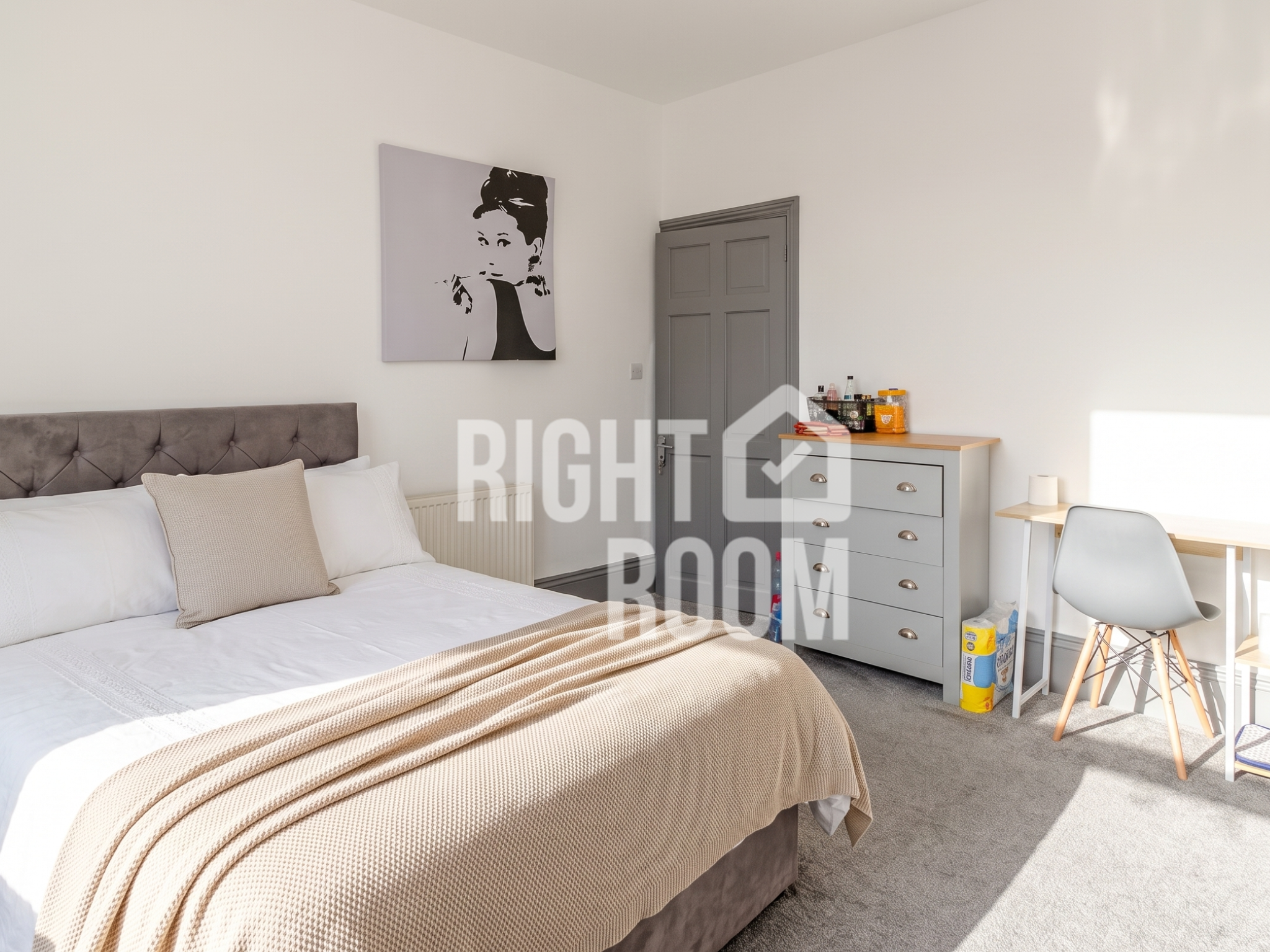 Room Manners Road in Portsmouth