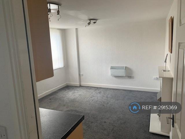 Flat Woodborough Road in Nottingham