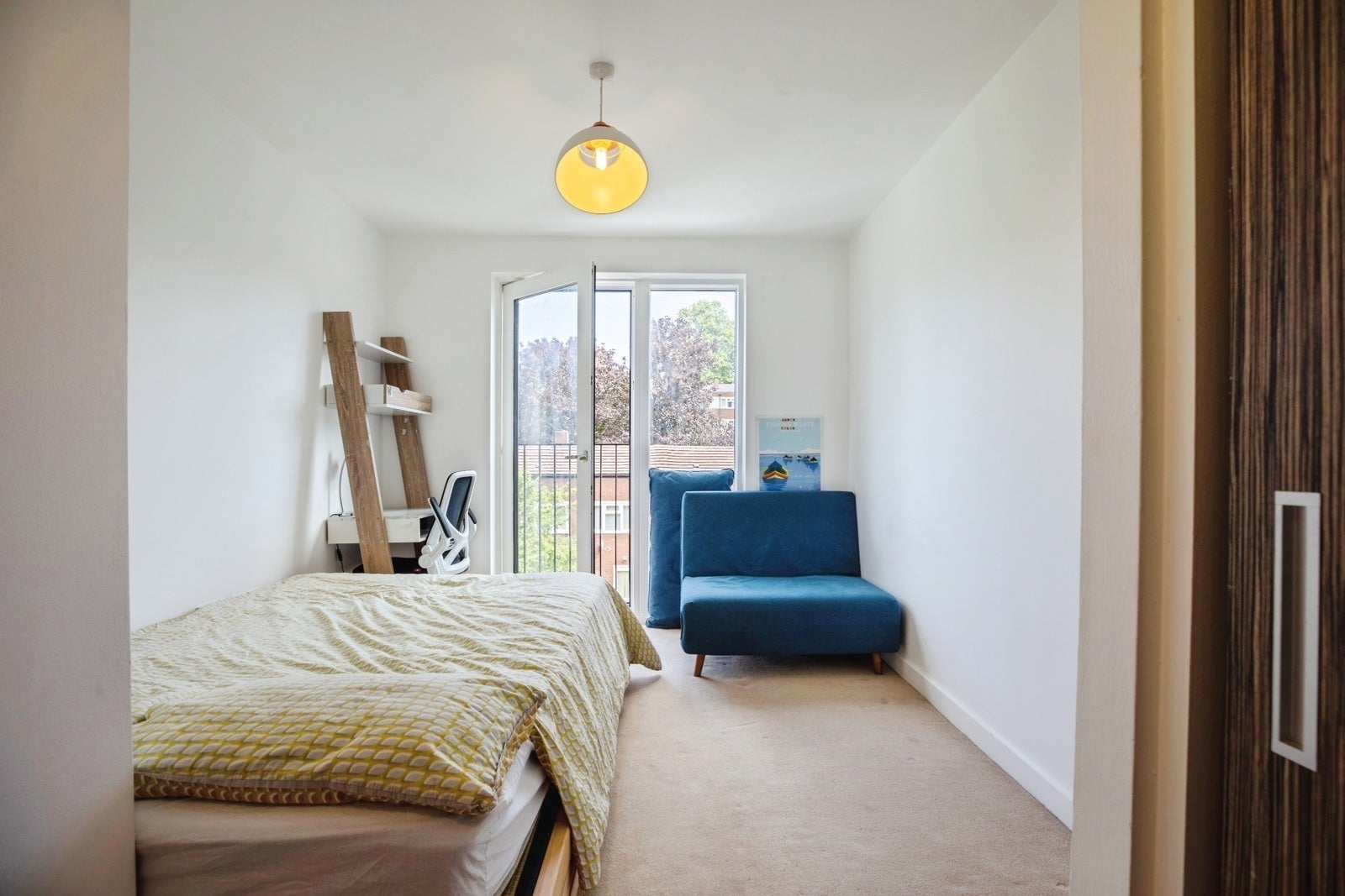 Flat Conington Road in Greater London