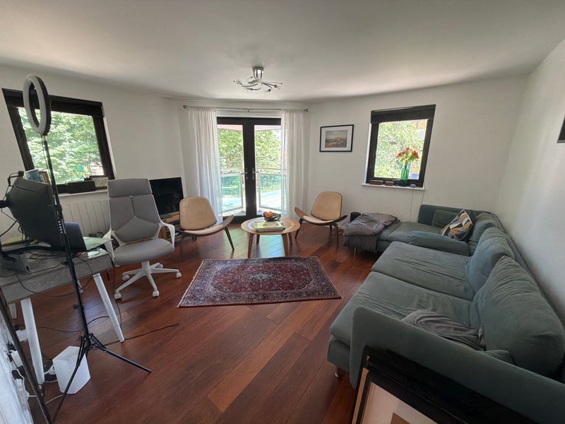 Room Cartwright Street in Greater London