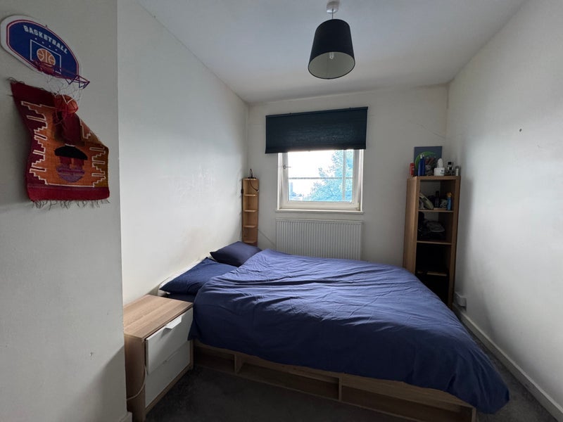 Room Elia Mews in Greater London