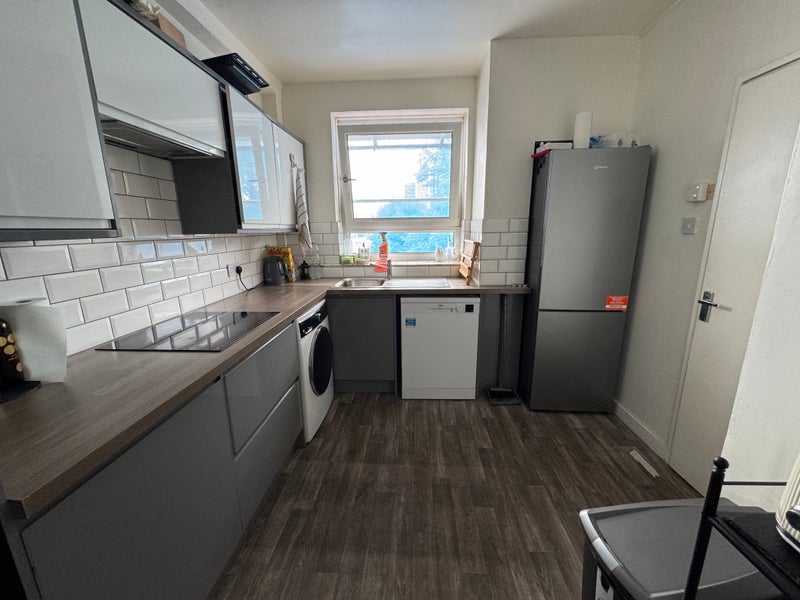 Room Elia Mews in Greater London