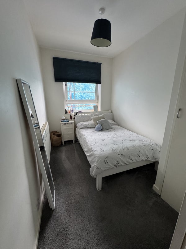 Room Elia Mews in Greater London