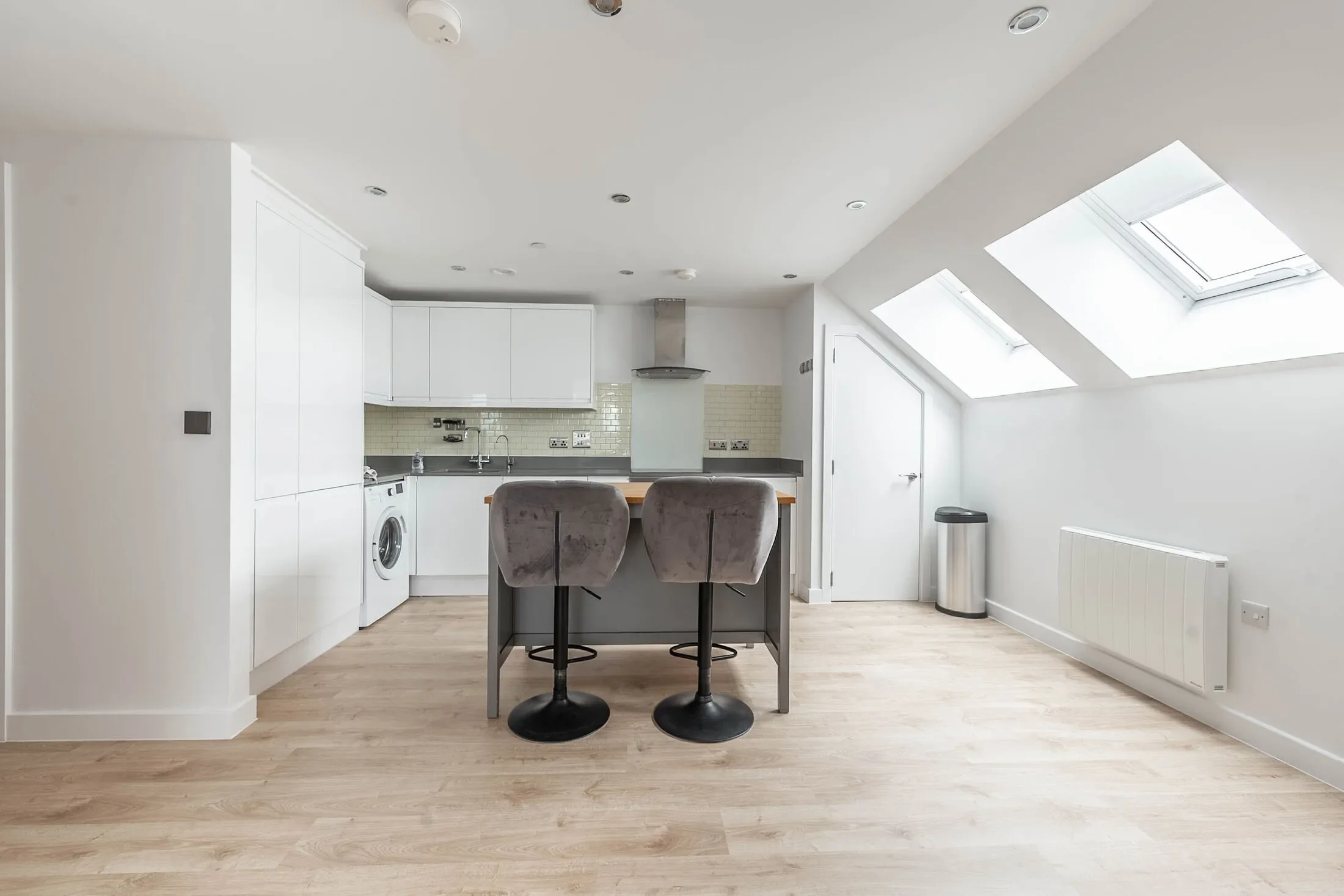 Flat Stanmore Hill in Greater London