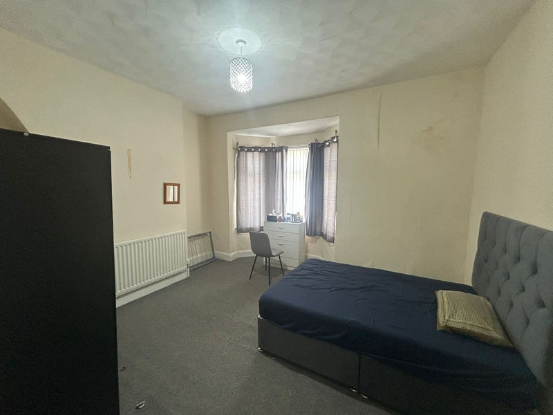 Room Delamore Street in Liverpool