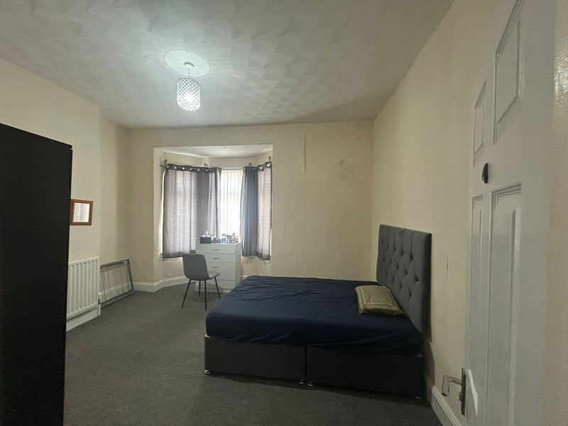 Room Delamore Street in Liverpool