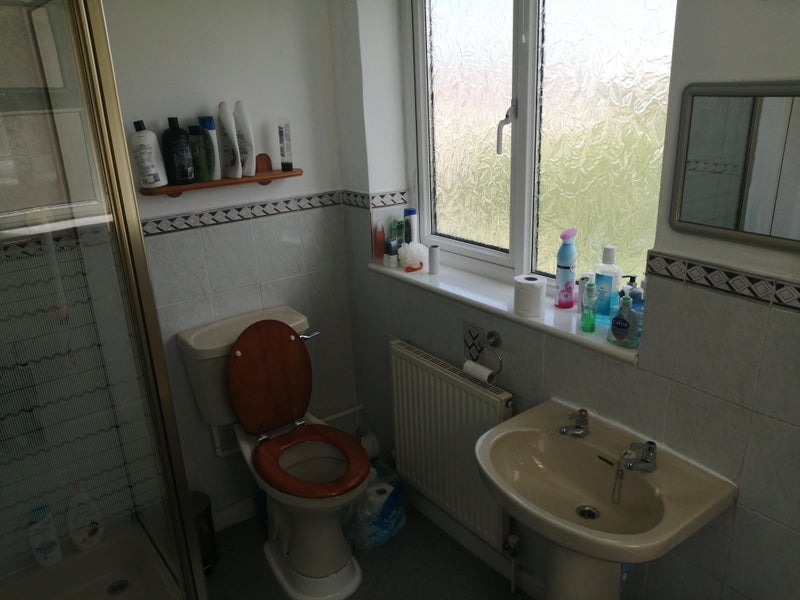 Room Mackie Road in Bristol